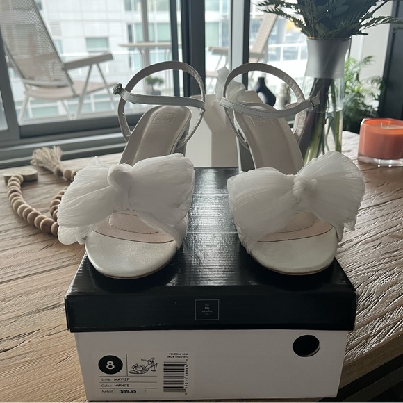 Cute wedding shoes - Picture 3 of 5